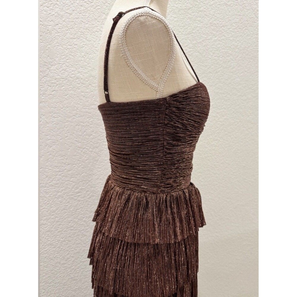 Gianni Bini Grace Metallic Plisse Sweetheart Neck Tiered Dress. Sizes: 10, 12 - Picture 6 of 9